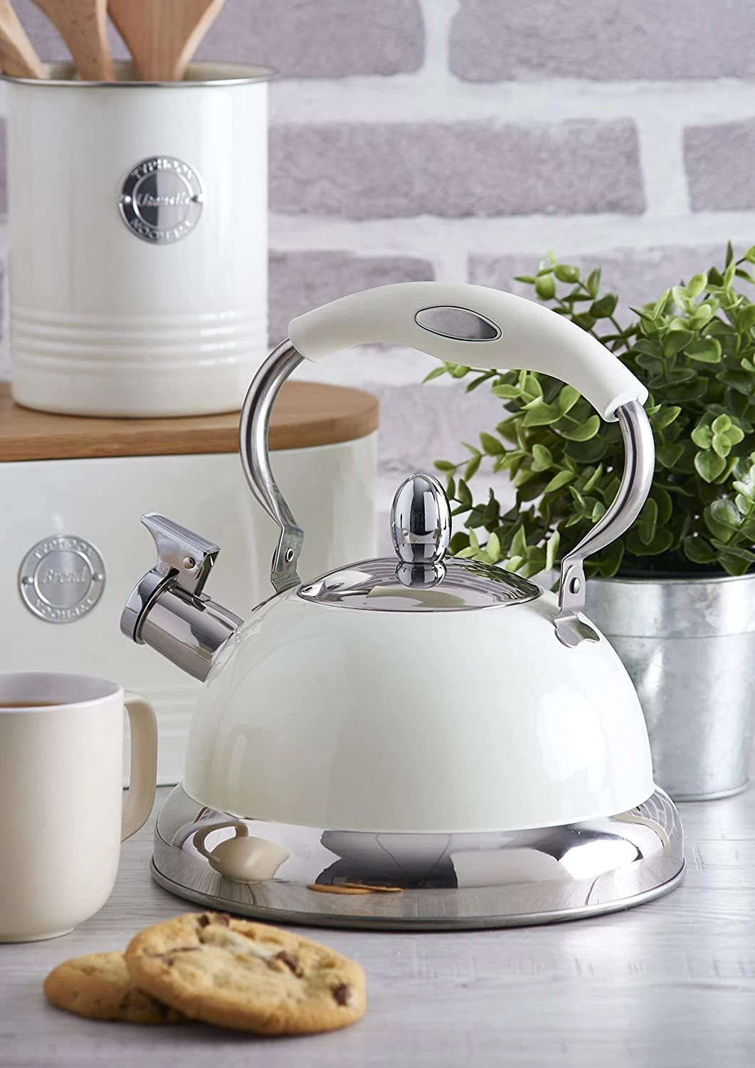 Typhoon Living Stovetop Kettle 2.5L Cream - Image 3