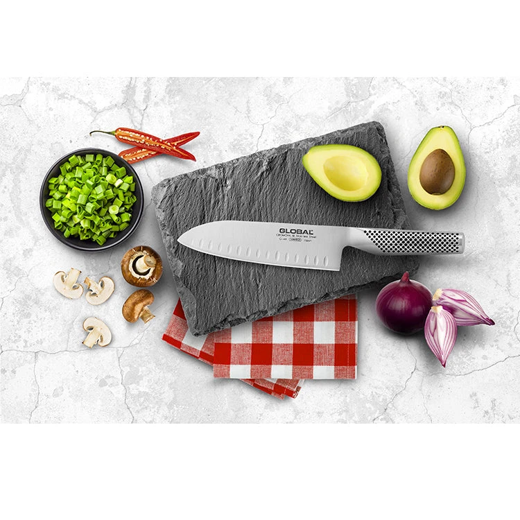 Global Santoku Granton Edge Knife G-80 - Image 4