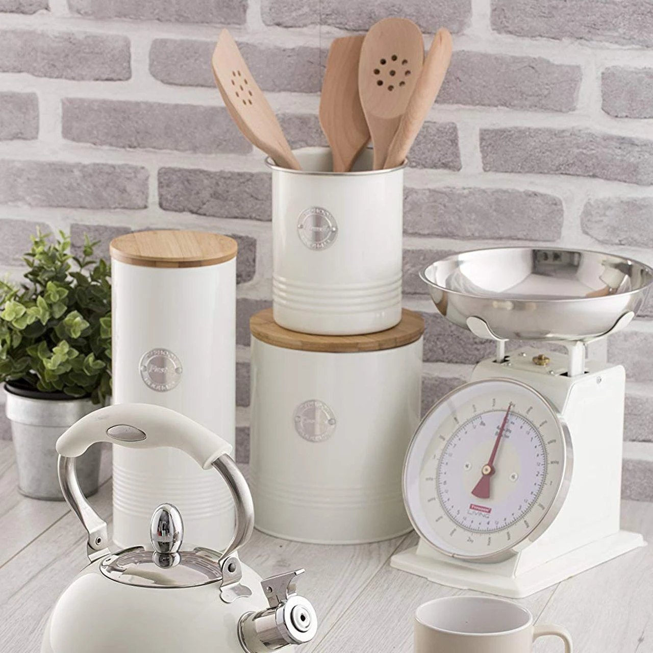 Typhoon Living Stovetop Kettle 2.5L Cream - Image 5